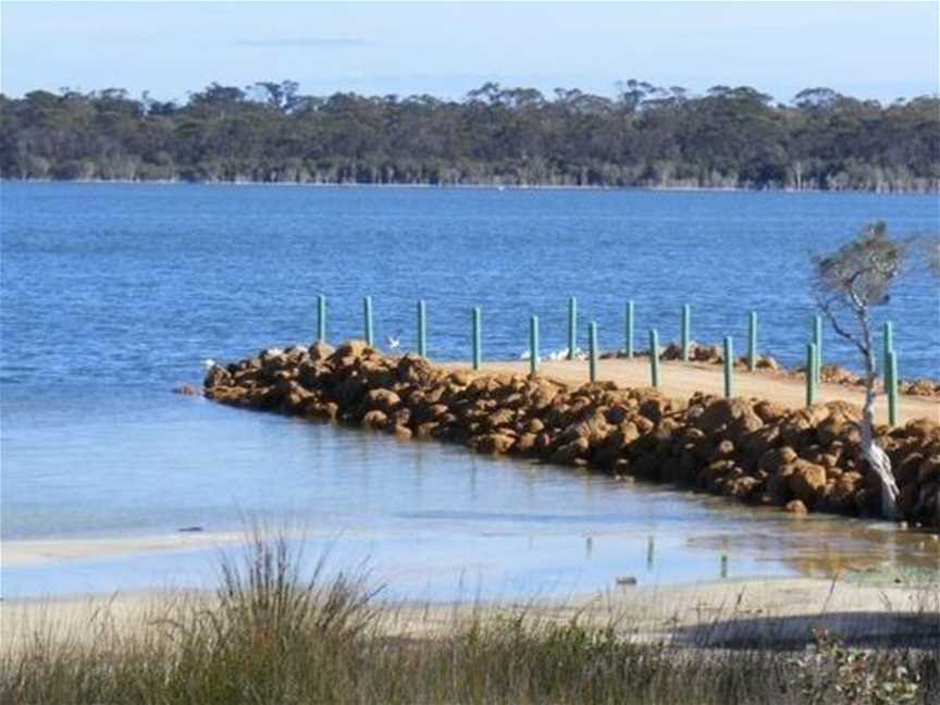 Lake Poorrarecup, Tourist attractions in Frankland