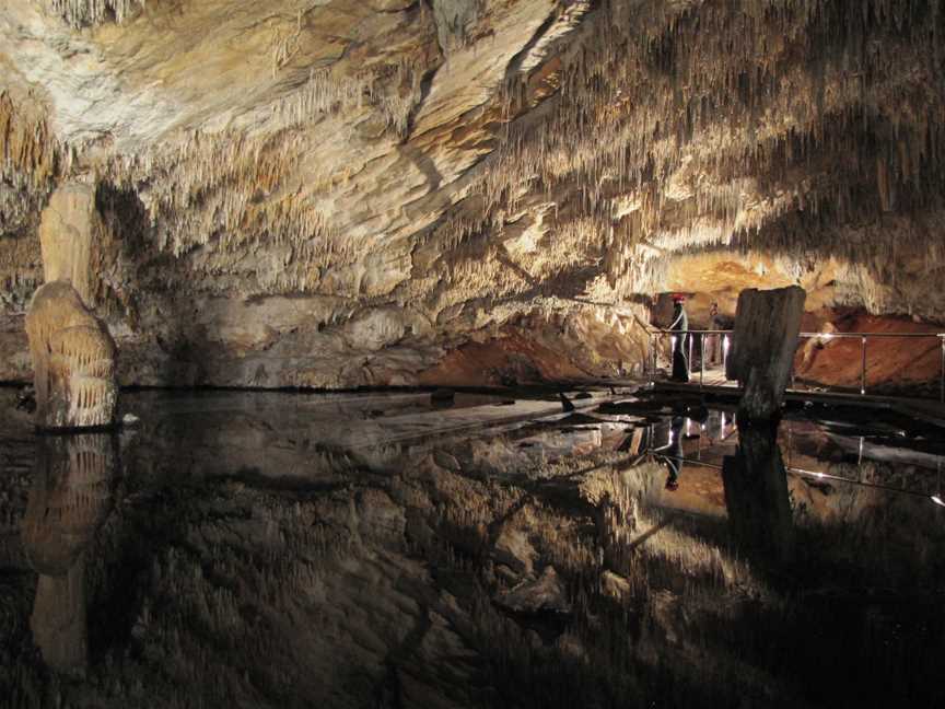 Calgardup Cave and Leeuwin-Naturaliste National Park Information Centre