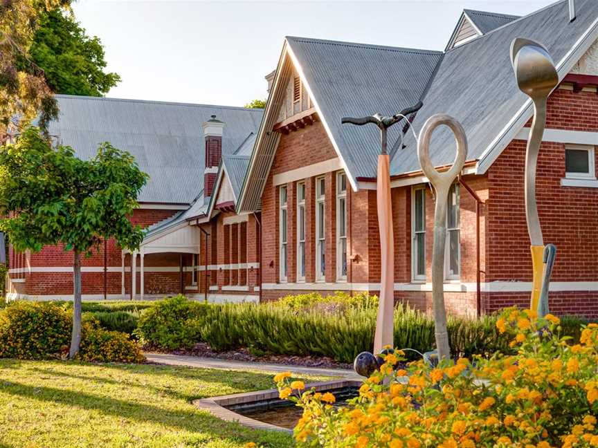 Midland Junction Arts Centre, Attractions in Midland