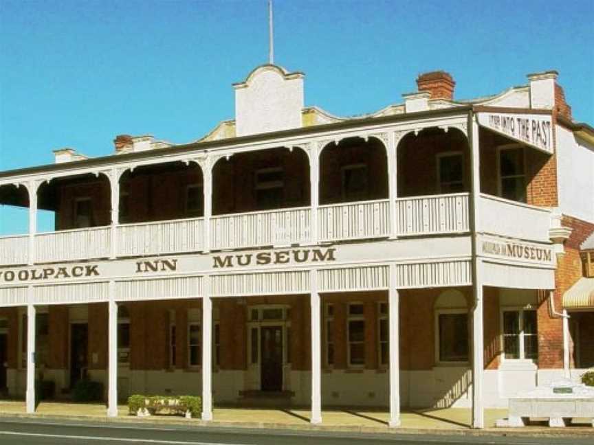 Woolpack Inn Museum, Tourist attractions in Holbrook