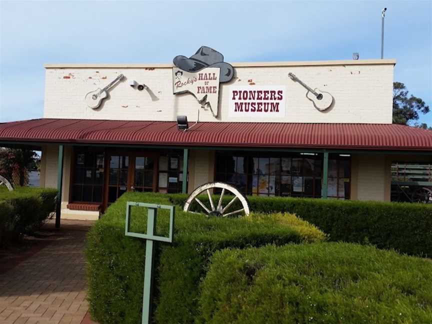 Rocky's Hall of Fame & Pioneers Museum, Tourist attractions in Barmera