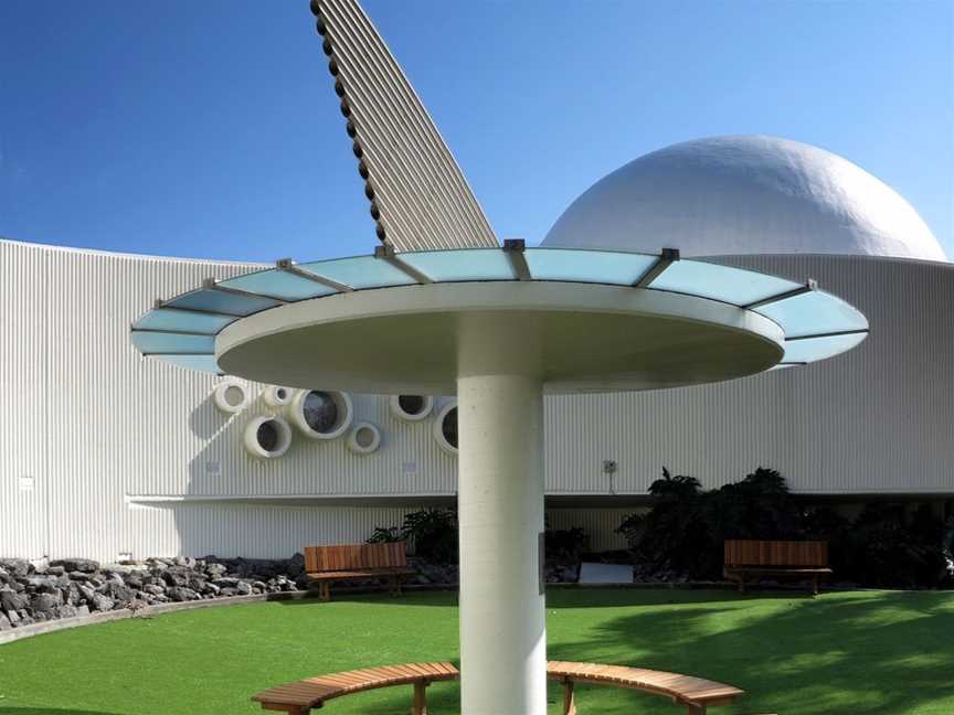 Sir Thomas Brisbane Planetarium, Tourist attractions in Tara