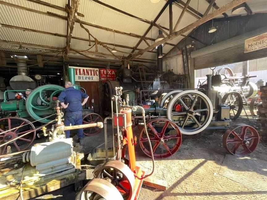 Lake Goldsmith Steam & Vintage Rally, Tourist attractions in Lake Goldsmith