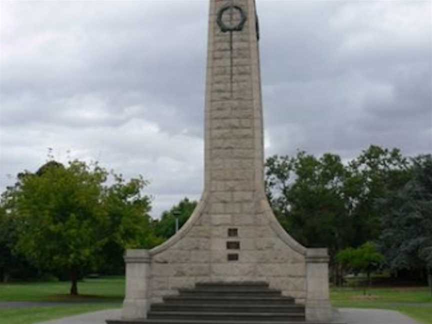 Queens Park War Memorial, Tourist attractions in Moonee Ponds