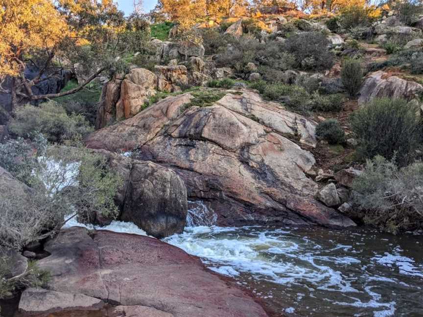 National Park Falls, Attractions in Hovea