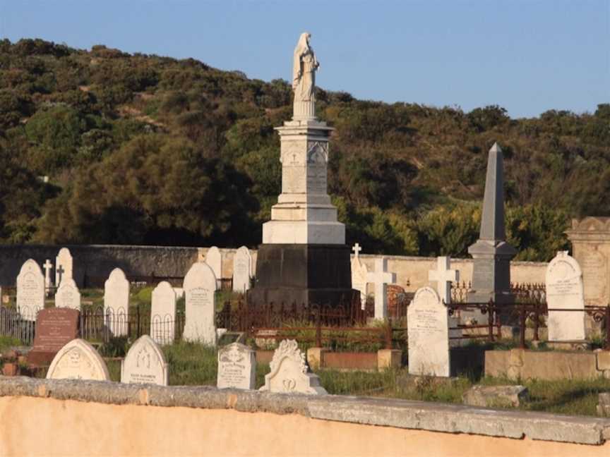 Robe Historic Cemetery, Tourist attractions in Robe