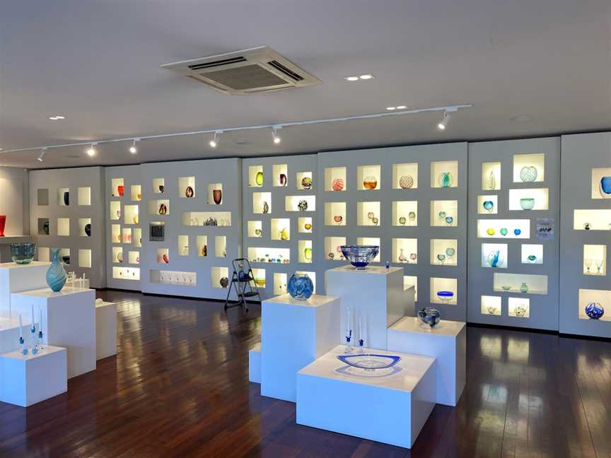 Höglund Art Glass Studio & Gallery, Appleby, New Zealand