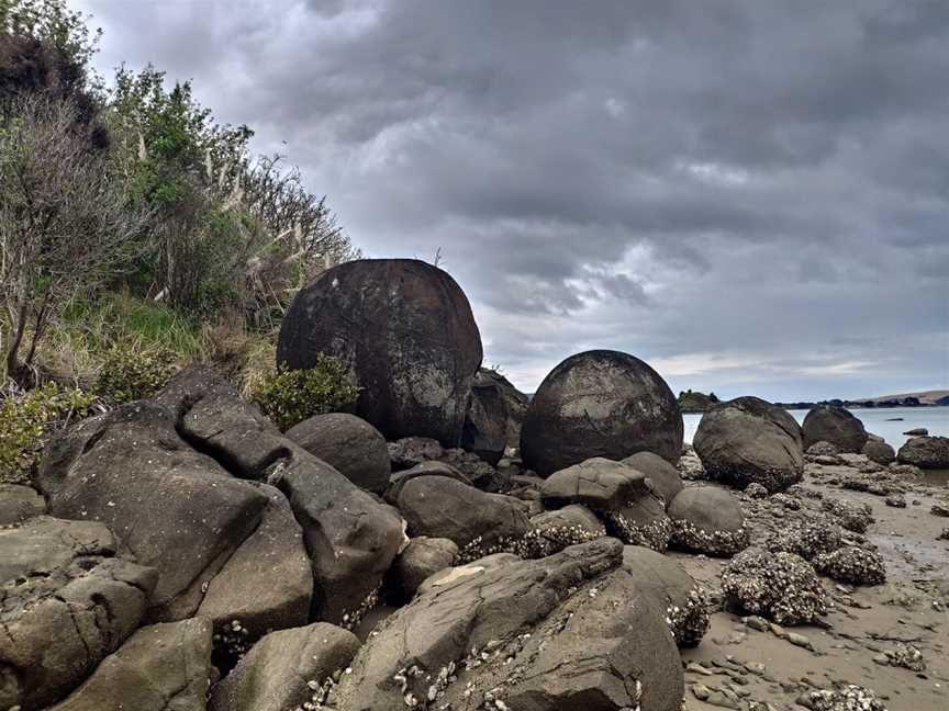 Koutu Boulders, Opononi, New Zealand