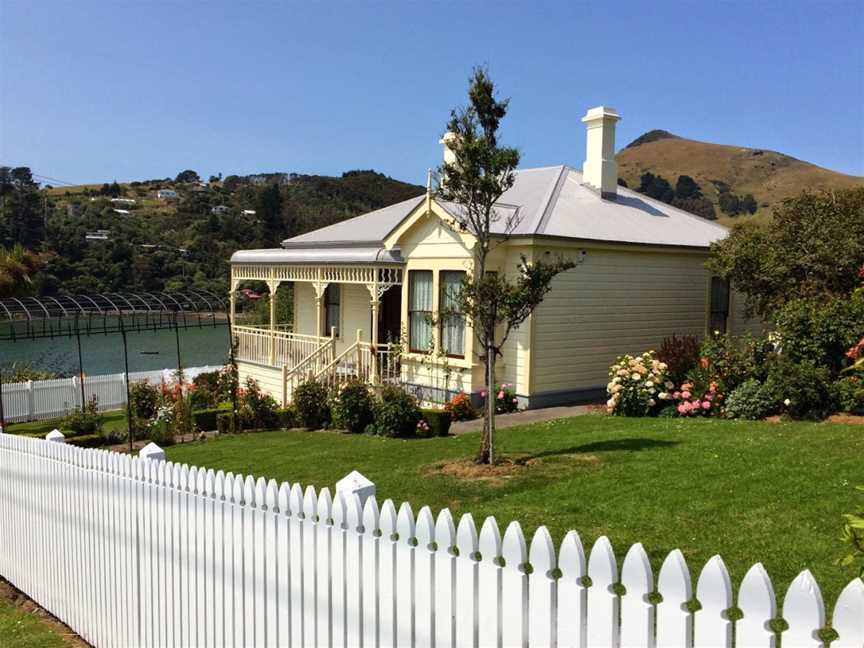 Fletcher House, Broad Bay, New Zealand