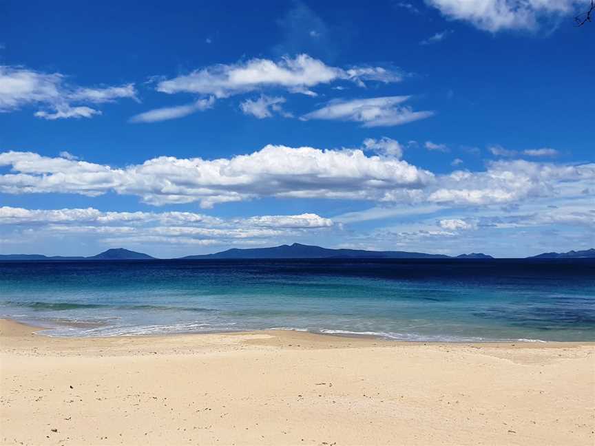 Mayfield Beach, Rocky Hills, TAS