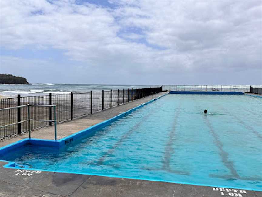 Ulladulla Harbour Outer Beach and Sea Pool, Ulladulla, NSW