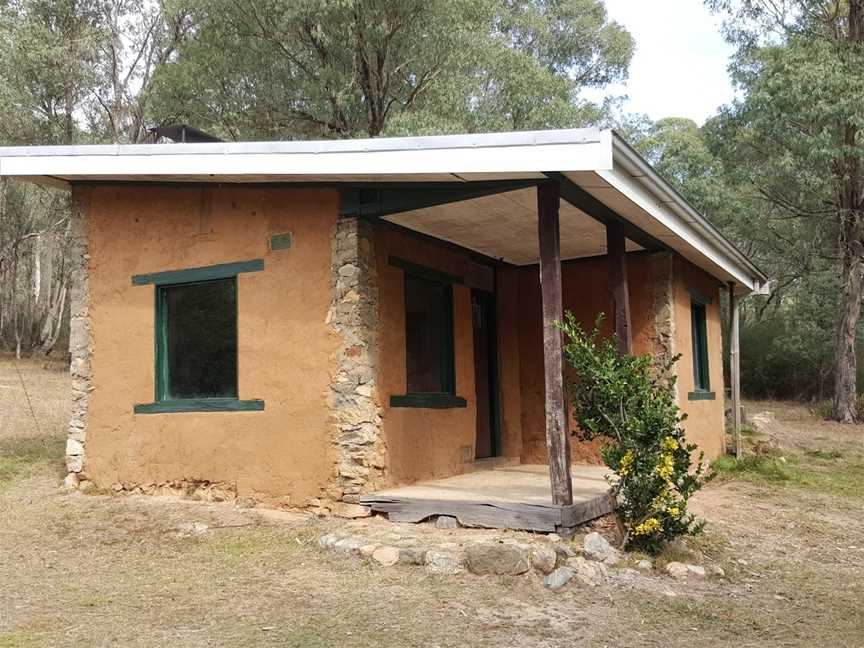 Major Clews Hut Walking Track, Khancoban, NSW