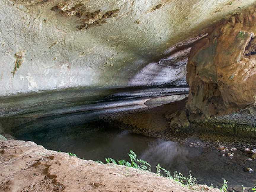 Verandah Cave, Lidster, NSW