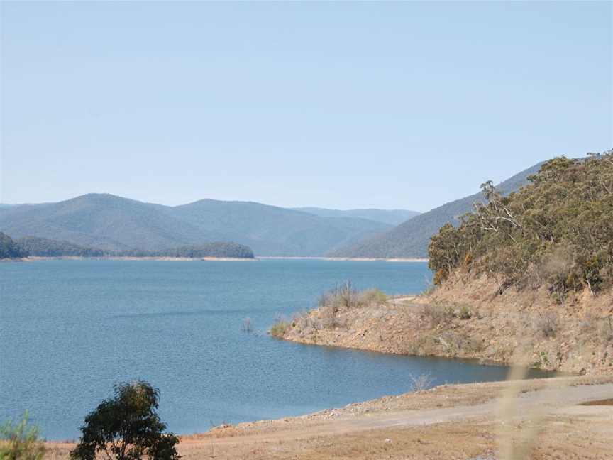 Dartmouth Dam Wall Picnic Area, Dartmouth, VIC