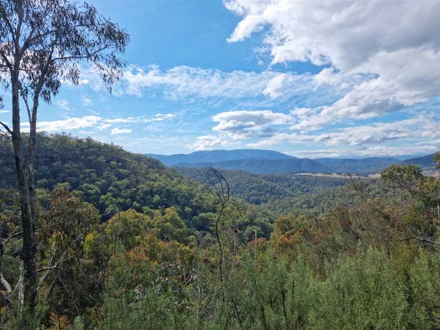 Paradise Falls, Cheshunt, VIC