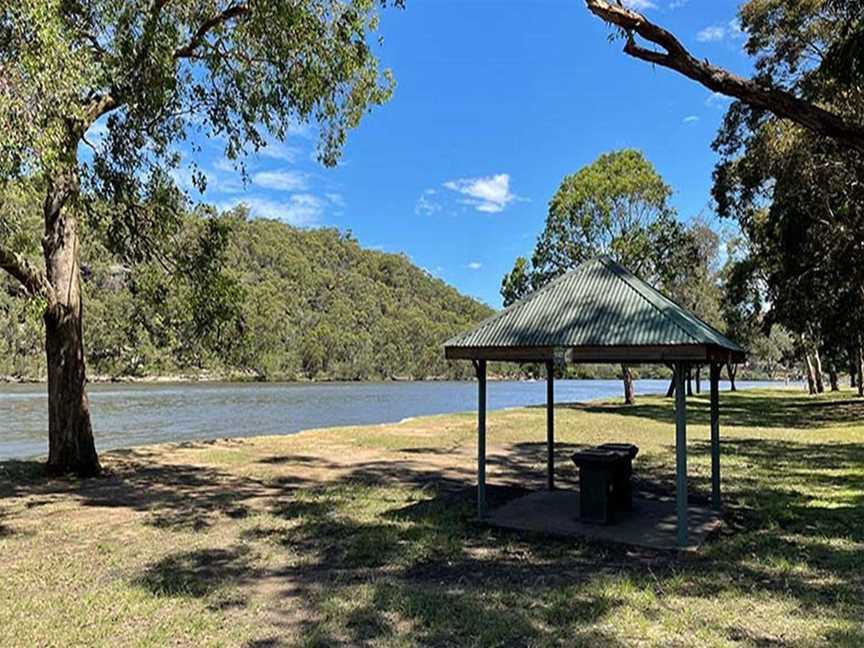 Burrawang Reach picnic area, Picnic Point, NSW