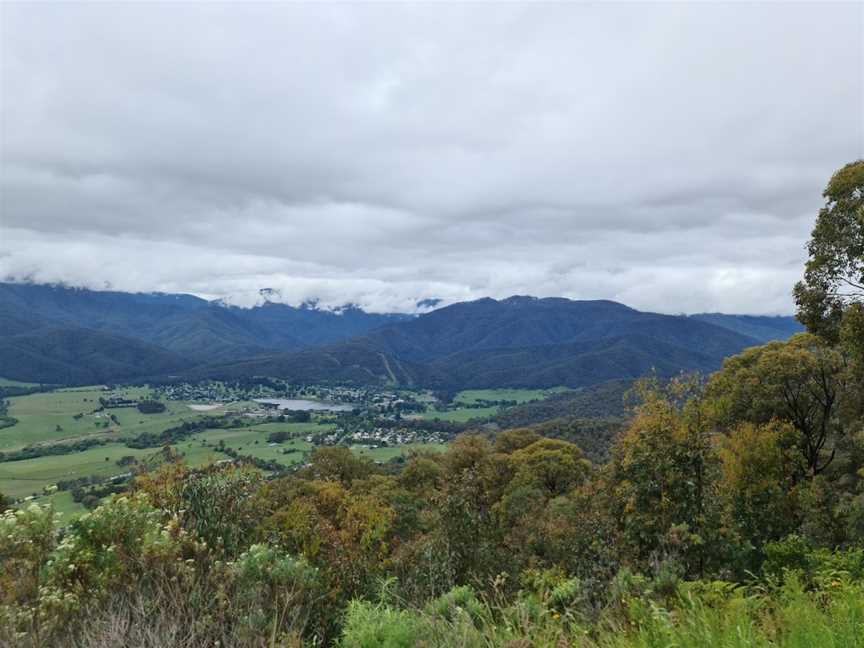 Sullivans Lookout, Germantown, VIC