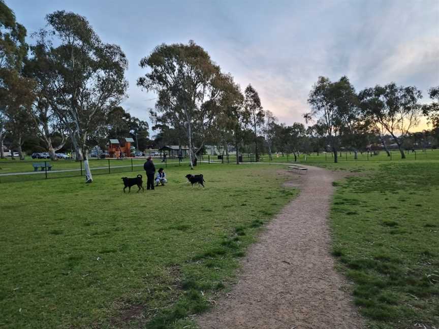 Gunns Road Reserve, Endeavour Hills, VIC