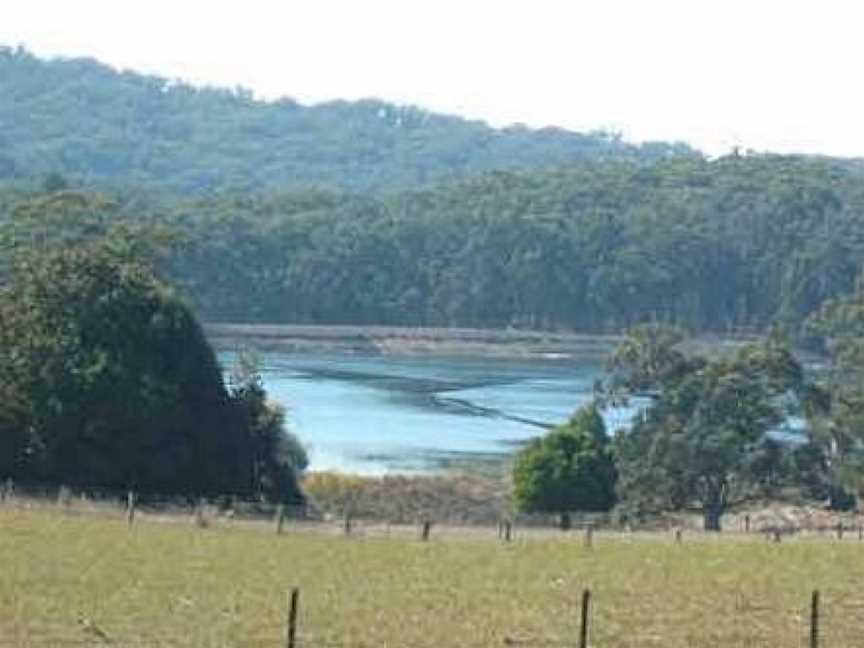 Konongwootong Reservoir, Coleraine, VIC