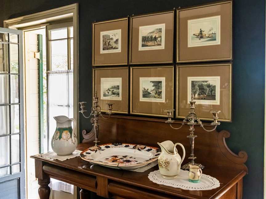 Dining room in Experiment Farm Cottage