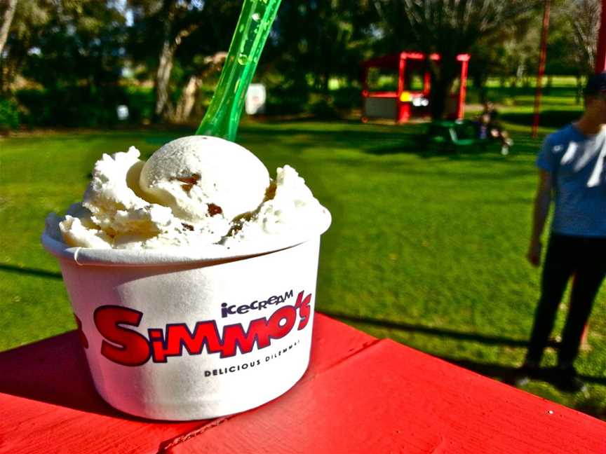 Simmo's Ice Creamery, Food & Drink in Dunsborough