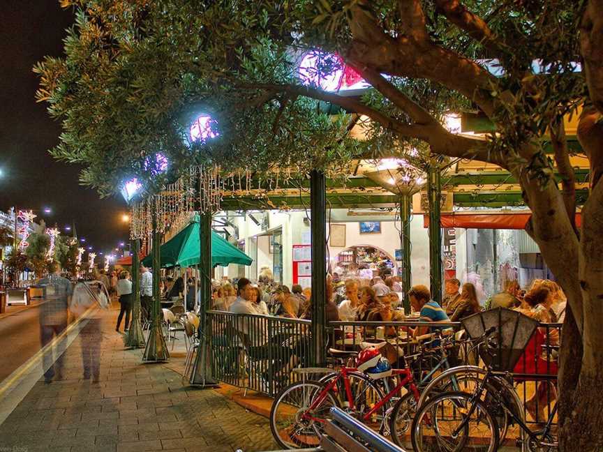 Gino's Cafe & Trattoria, Food & Drink in Fremantle