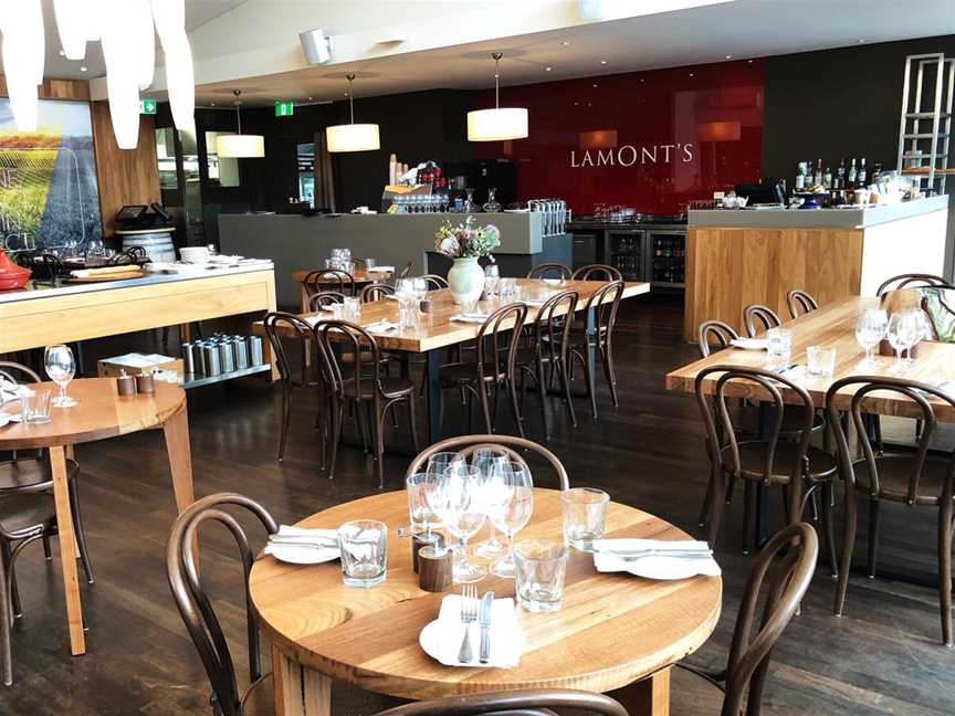 Lamont's Restaurant at Smith's Beach, Food & drink in Yallingup