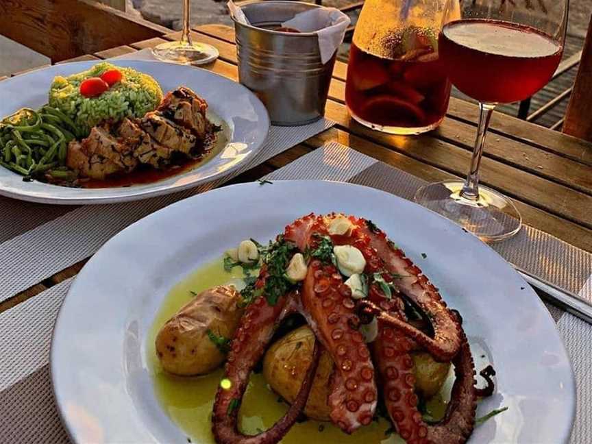 Abrolhos Octopus, Food & Drink in Geraldton