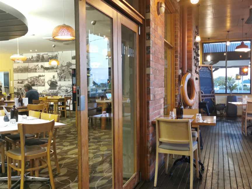 Central Bar & Restaurant, Devonport, TAS