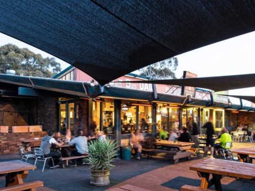 Burvale Hotel, Nunawading, VIC