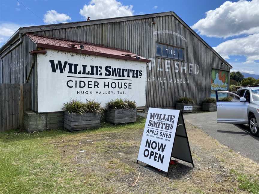 Willie Smith's Apple Shed, Grove, TAS