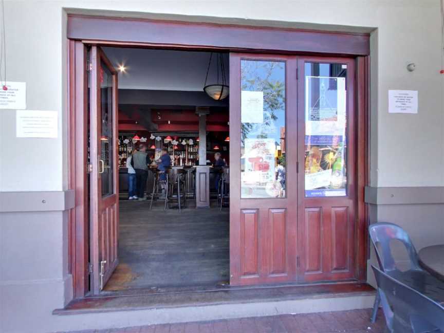 Defectors Bar, Mount Lawley, WA