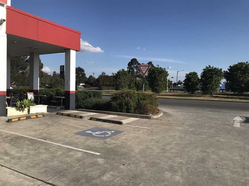 Oporto Rutherford Drive Thru, Rutherford, NSW