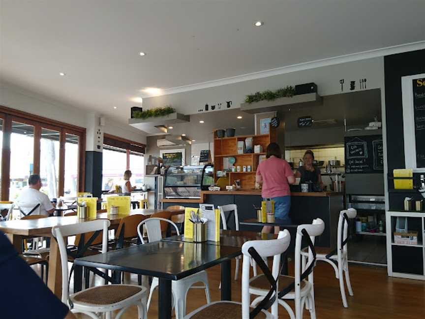 Cafe Macquarie, Belmont, NSW