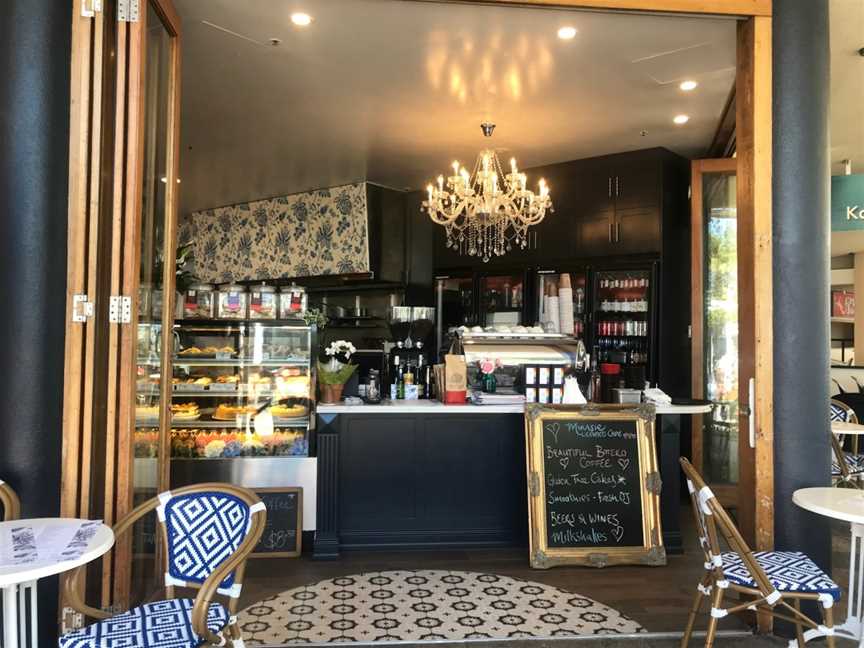 Melody’s licensed cafe, Mooloolaba, QLD
