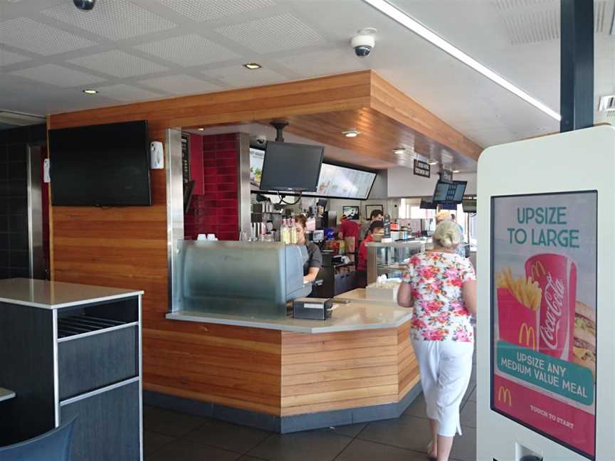 McDonald's, The Gap, QLD