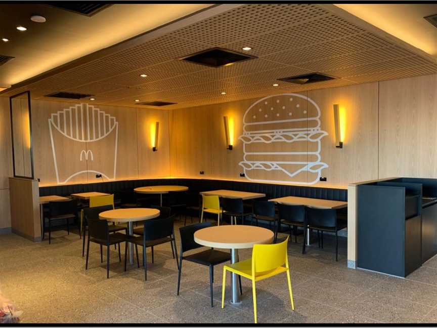 McDonald's Riverdale Village, Tarneit, VIC