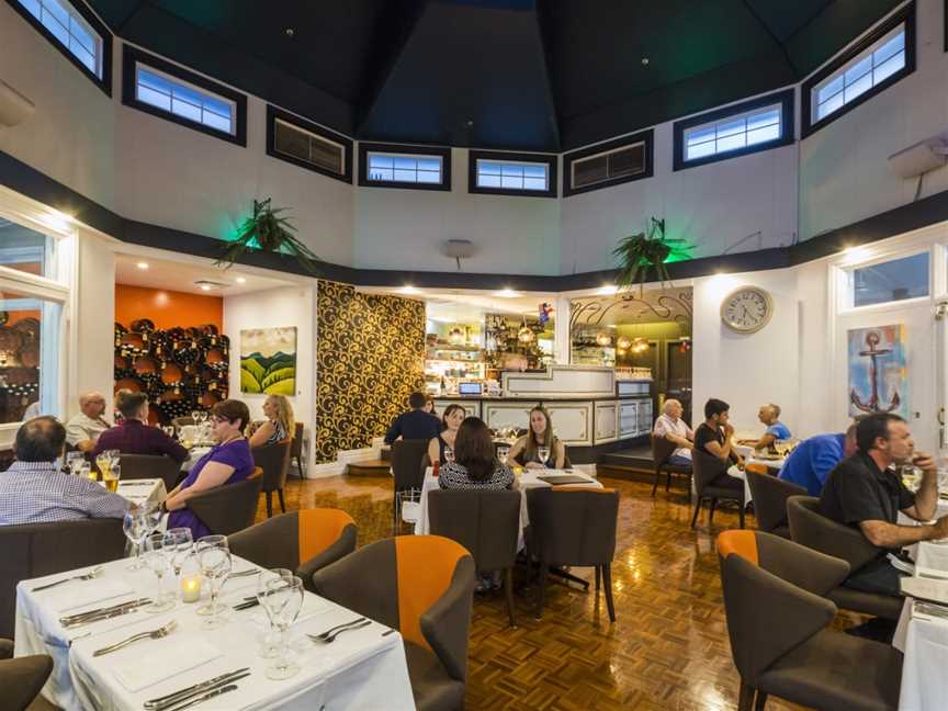 C'est Bon French Restaurant Cairns, Cairns City, QLD