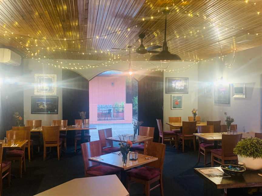 Les Chefs Restaurant, Bundaberg West, QLD
