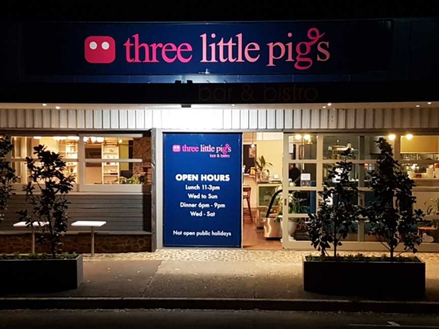 Three Little Pigs Bar & Bistro, Tamborine Mountain, QLD