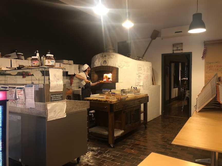 Del Monte's Pizzeria, Clifton Hill, VIC