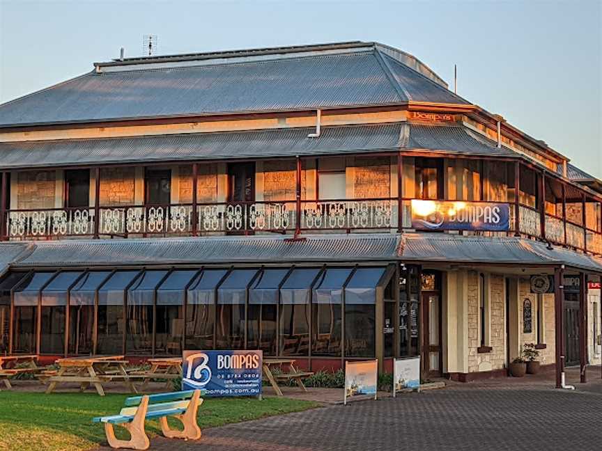 Bompas Restaurant & Accommodation, Beachport, SA