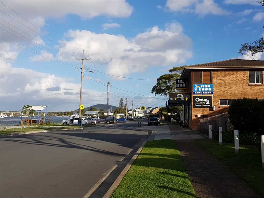 Hook N Cook, Tea Gardens, NSW