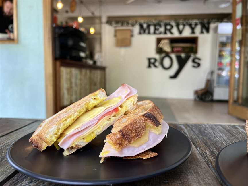 Mervyn Roys Cafe, Bilinga, QLD