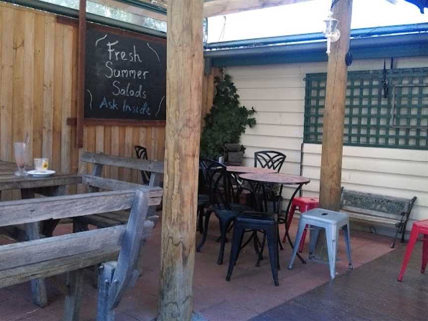 Morries Cafe & Ice-creamery, Harrietville, VIC