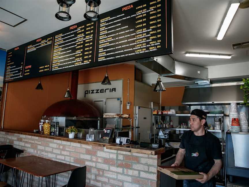 Pizza Lovers, Glendalough, WA