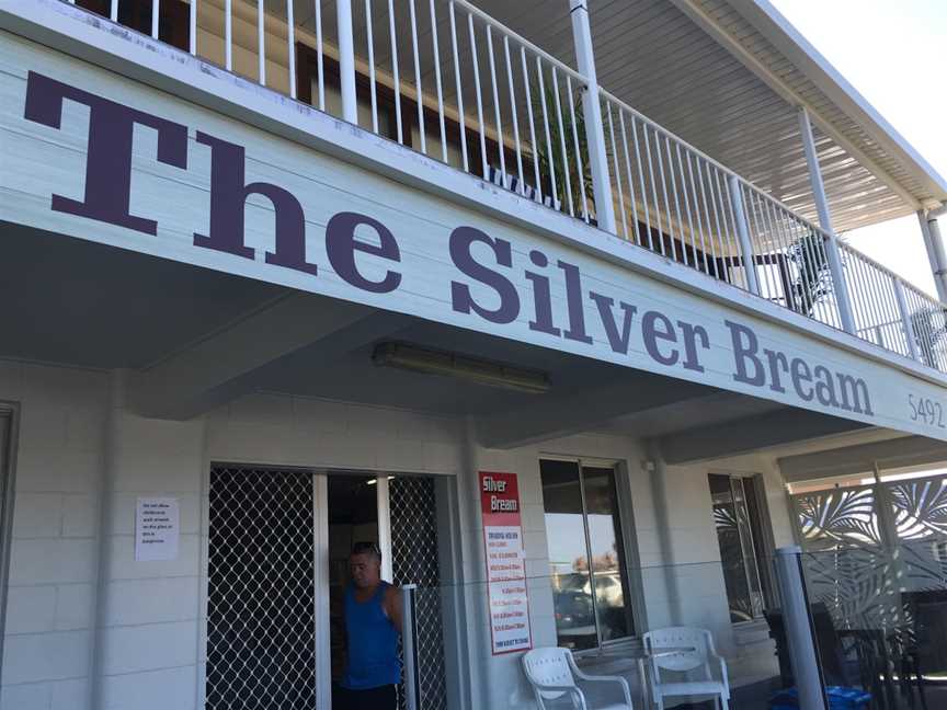 The Silver Bream, Golden Beach, QLD