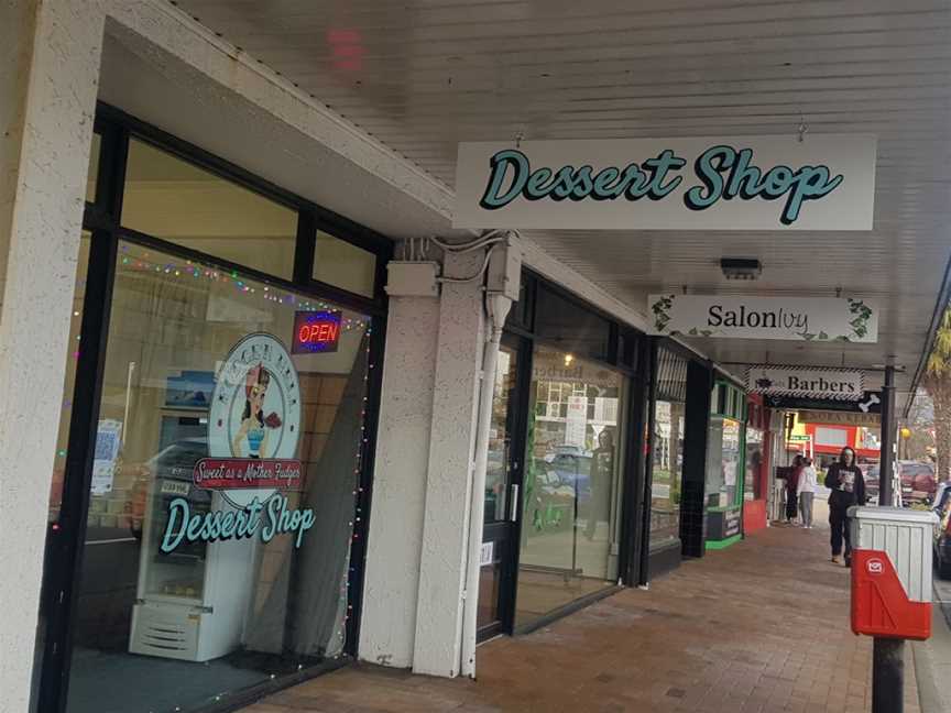 Fudge'n Hell Dessert shop, Upper Hutt Central, New Zealand