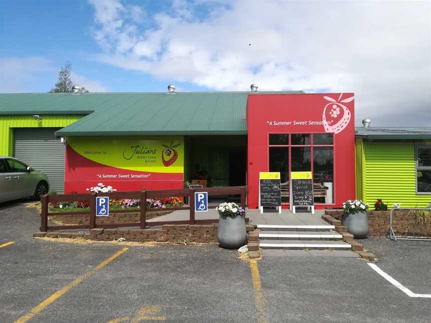 Julians Berry Farm and Café, Coastlands, New Zealand