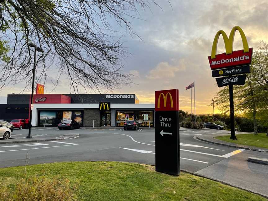 McDonald's Albany, Albany, New Zealand
